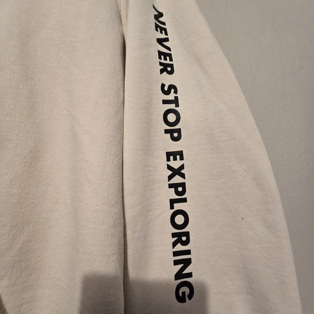 The North Face Hoodie Mens MED Cream Brown Never Stop Exploring Outdoor Pocket